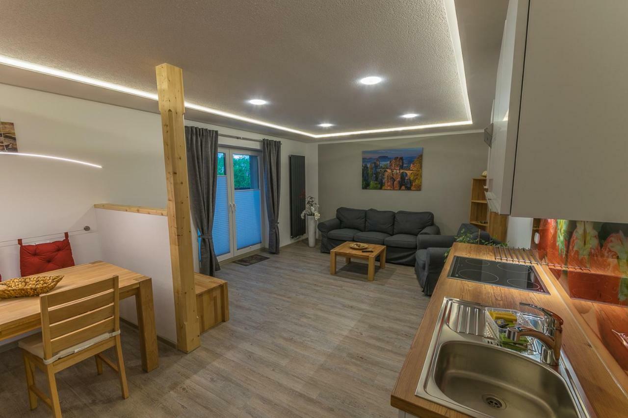 Ferienwohnung "Turmblick" Rathmannsdorf ภายนอก รูปภาพ
